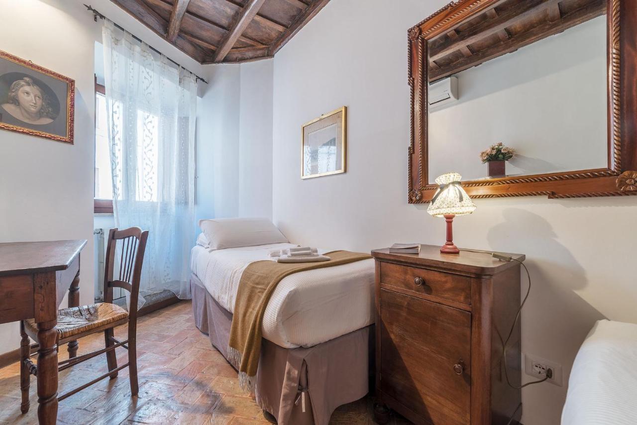 Apartment By The Charming Piazza Navona - Fromhometorome Rome